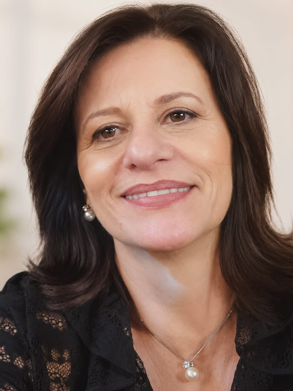 Susy Mary Paschoal Martin